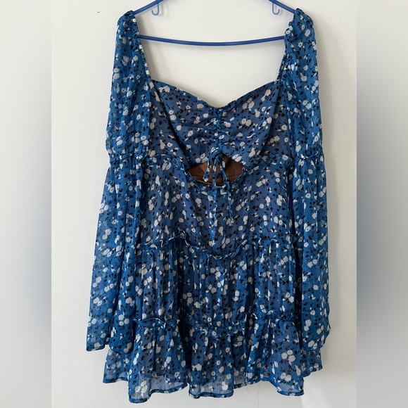 MAJORELLE Ailish Mini Dress in Blue Ditsy - Picture 4 of 6